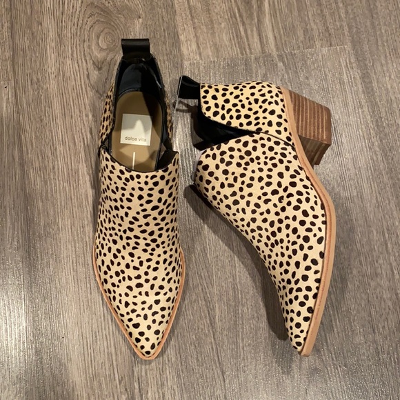 Dolce Vita Sonni Booties Cow Hide Animal Print Leopard Fall Shoes Chic Stylish - Picture 2 of 10